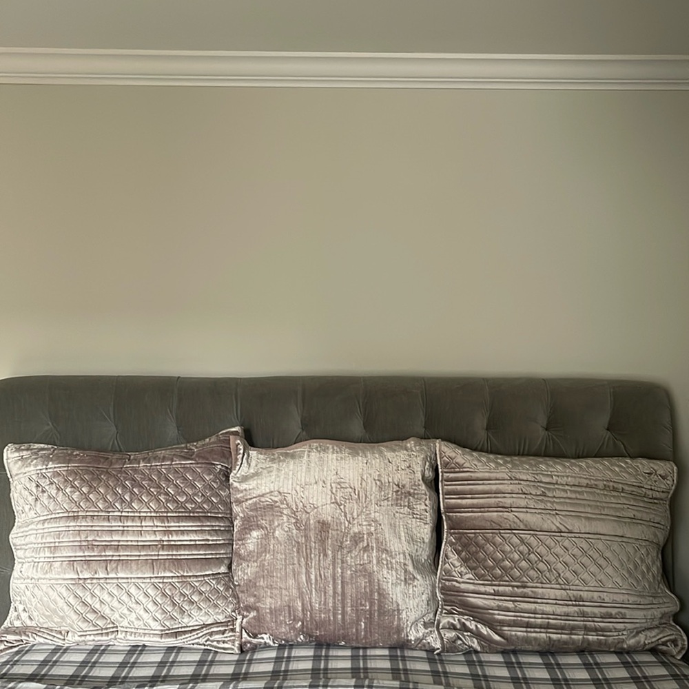 SET OF THREE SQUARE LARGE DECORATIVE PILLOW SHAMS